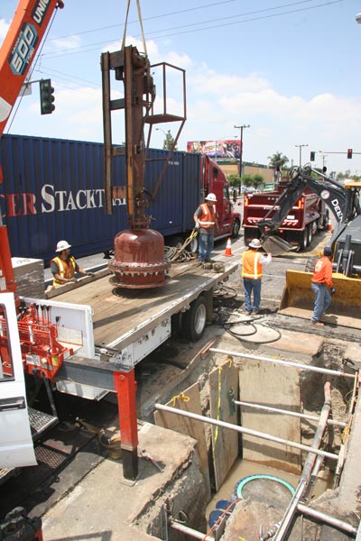 Hot Tapping a 54inch Water Main in Long Beach California